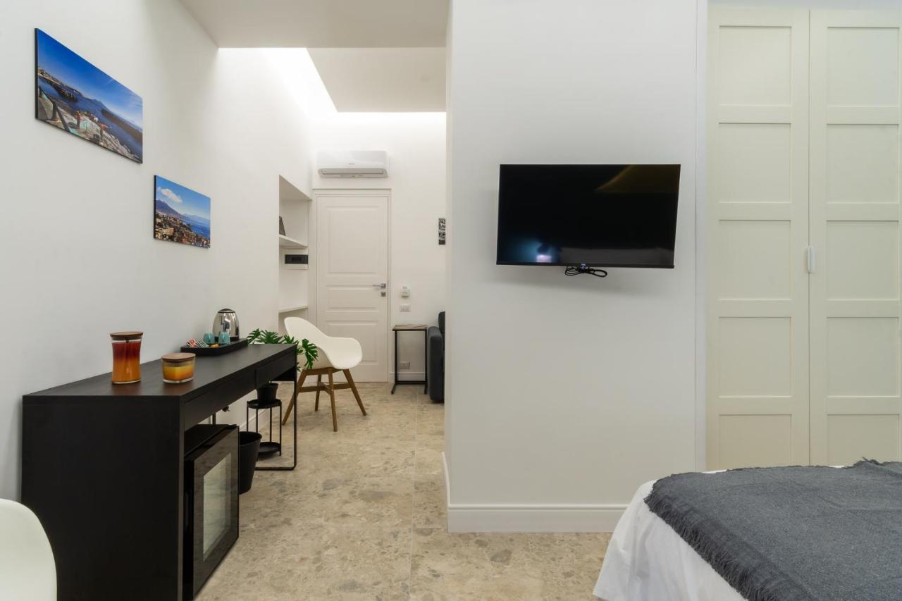 Naos Bed & Breakfast Napoli Bagian luar foto