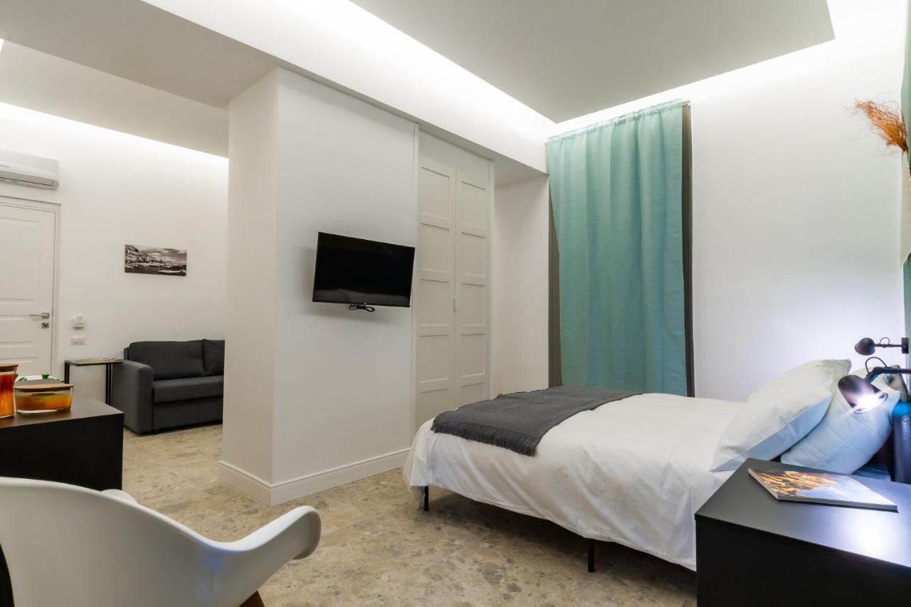 Naos Bed & Breakfast Napoli Bagian luar foto